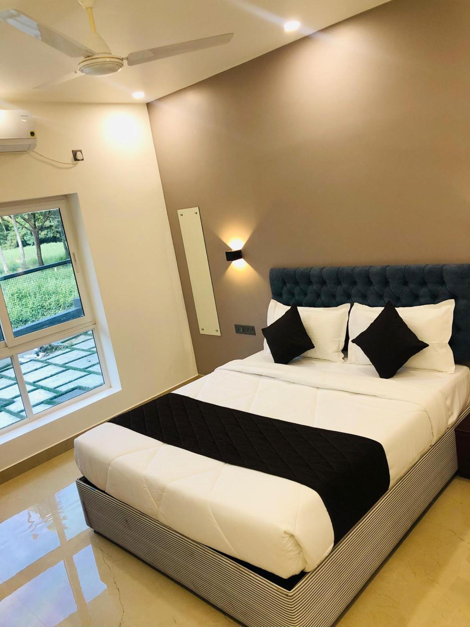 The Lotaz Hotel Kochi Kültér fotó