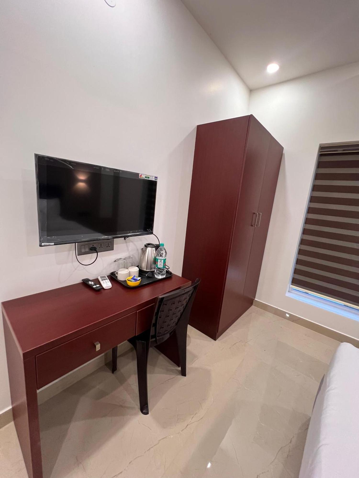The Lotaz Hotel Kochi Kültér fotó